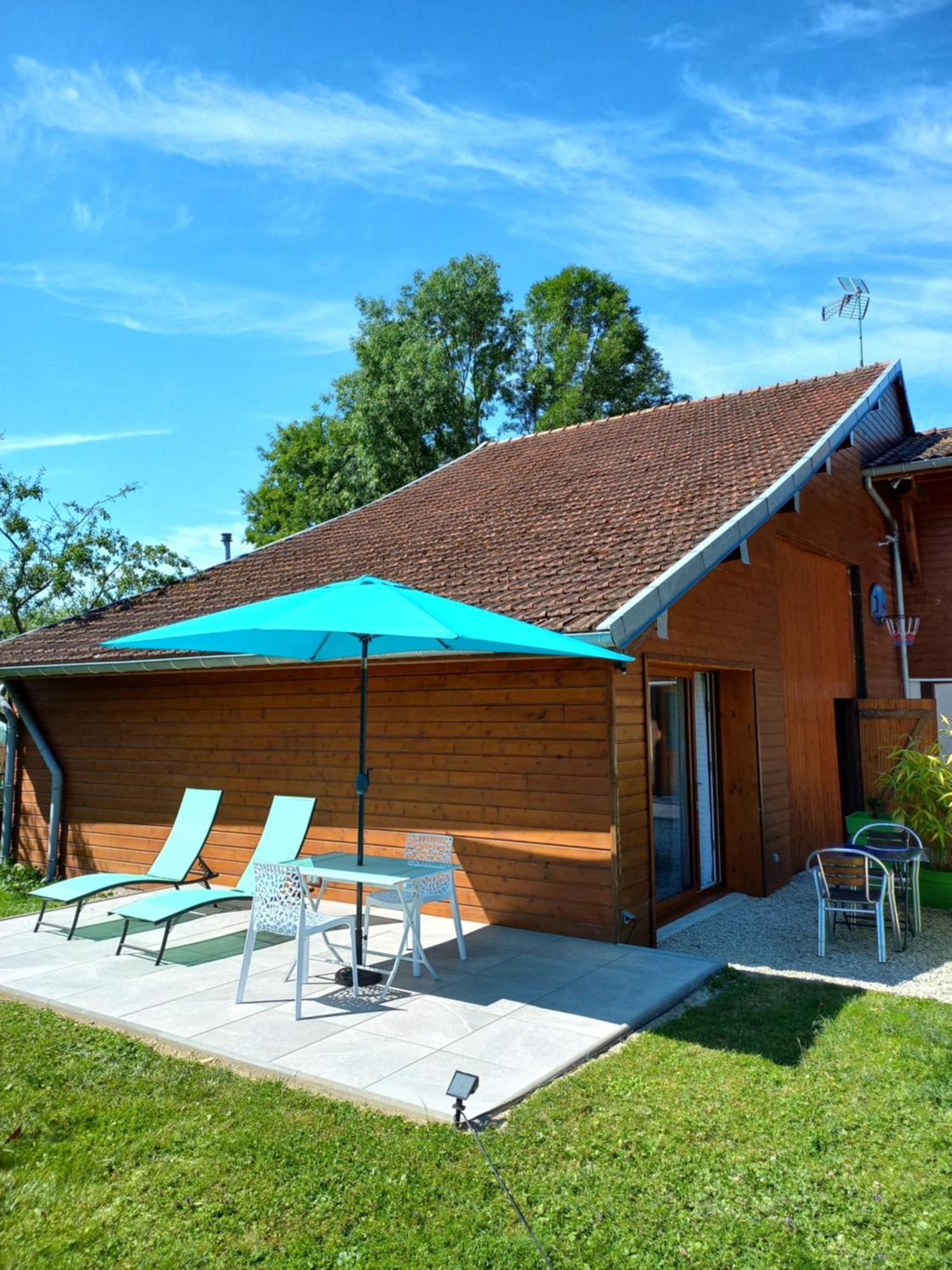 Le Studio Restauration Netflix et Jacuzzi Proche des grands lacs Montmorency-Beaufort Extérieur photo